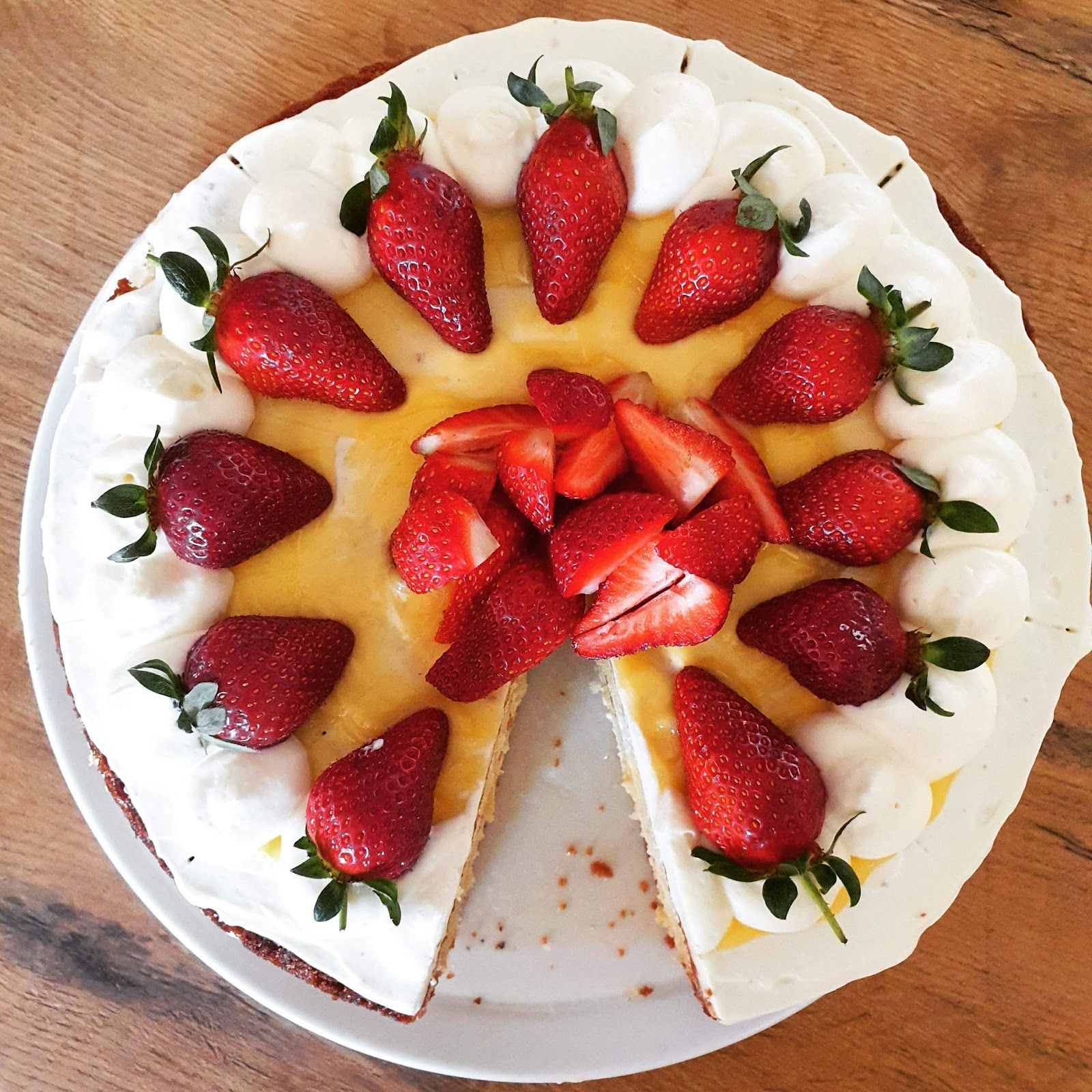 Fresh cakes